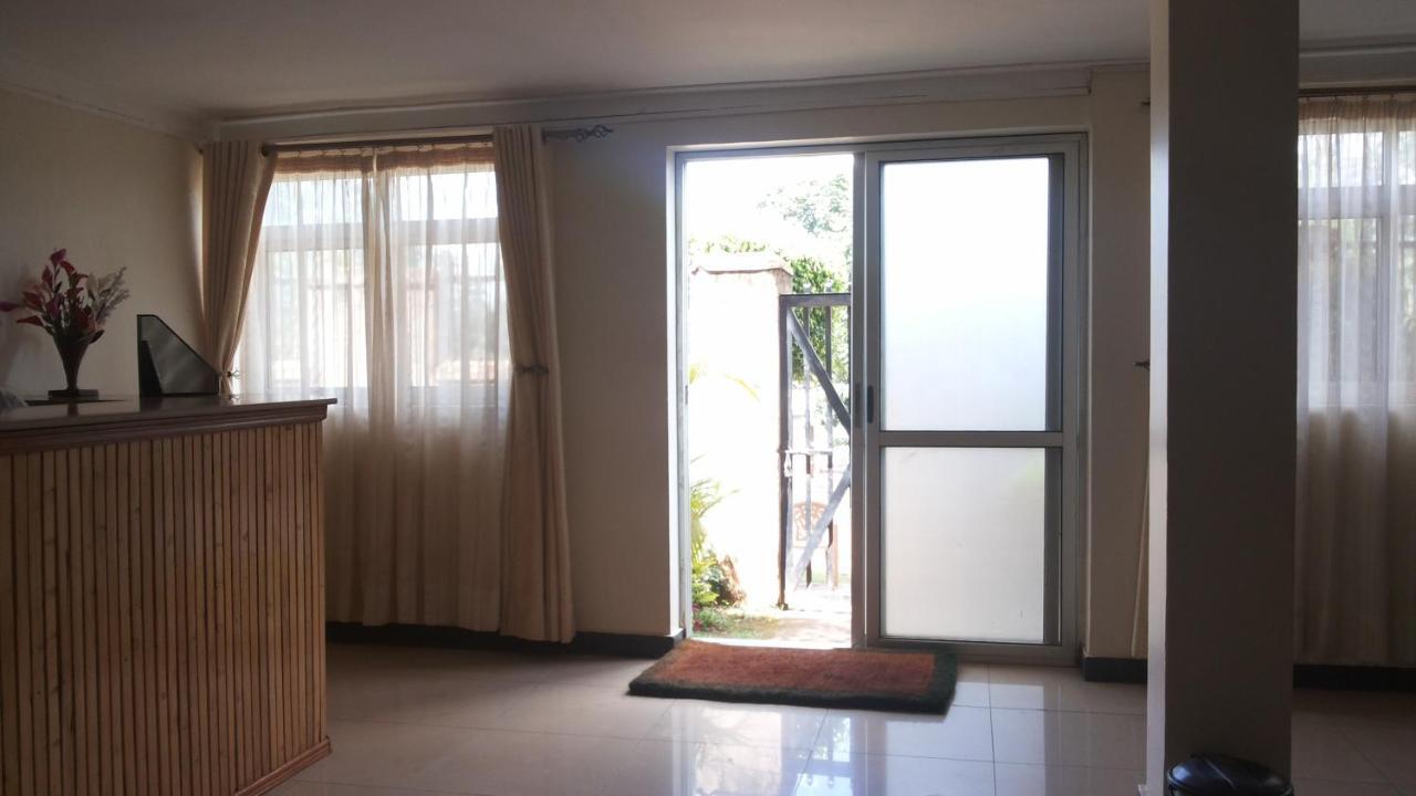 Westcliff Hotel Lira Exterior foto